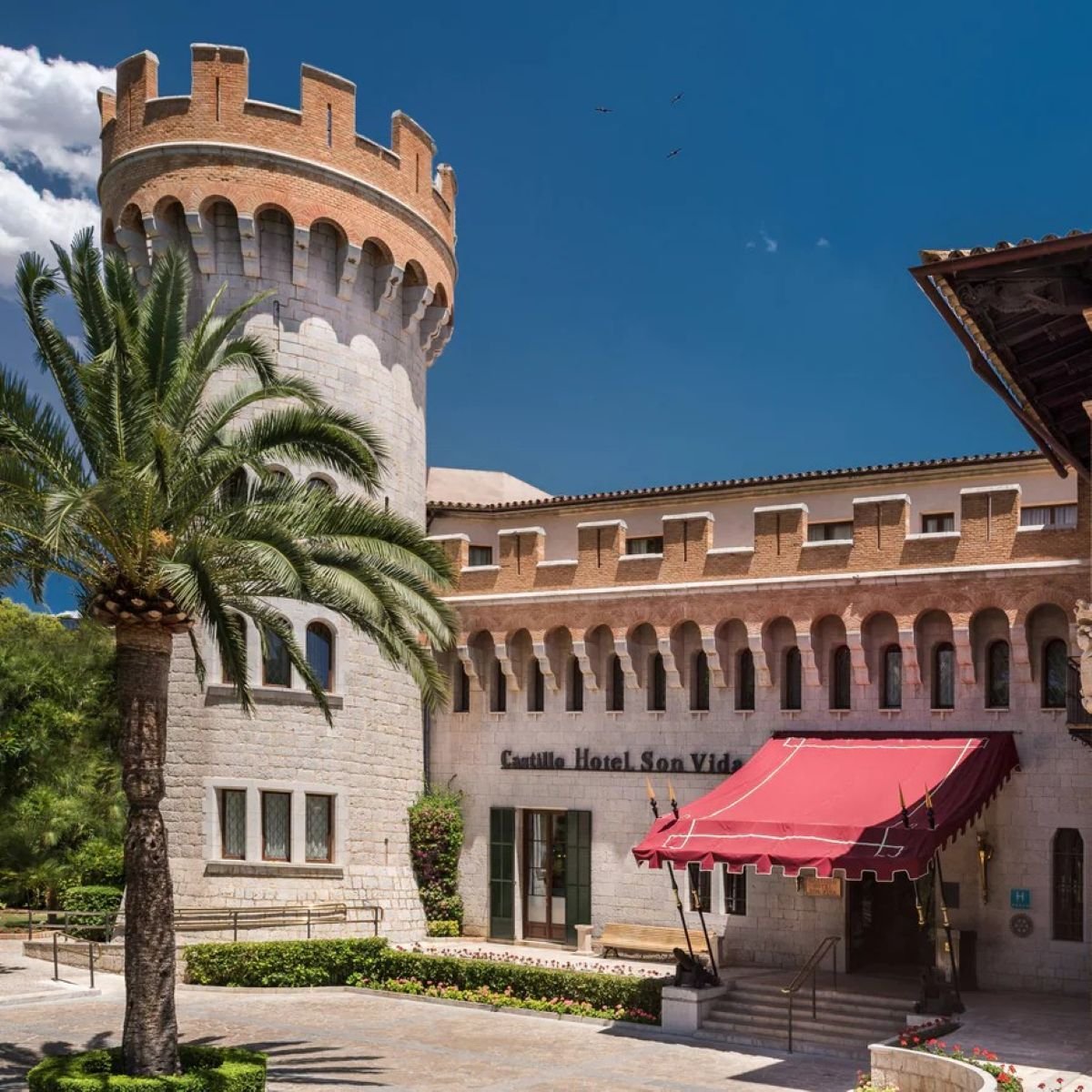 castillo hotel son vida