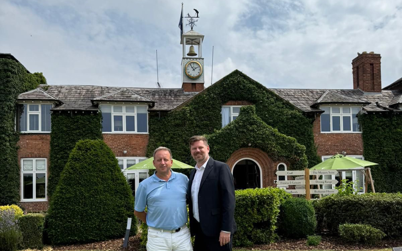 Simon Wordsworth of 59club, and Matt Foley of Power Tee standing in partnership at the Belfry Hotel & Resort